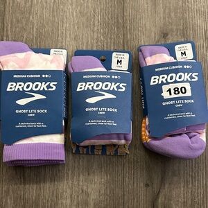 Brooks Ghost Lite Crew Socks in Purple and Orange size medium 3 pk